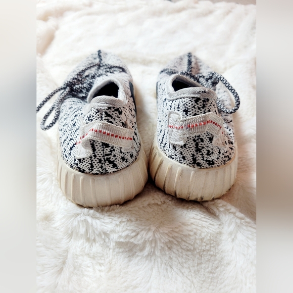 Yeezy x Adidas | Turtledove Boost - Picture 6 of 7